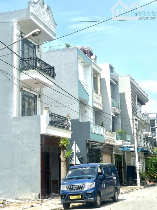 Bán nhà le phong y tế dĩ an nha 3 tầng dt 72m2