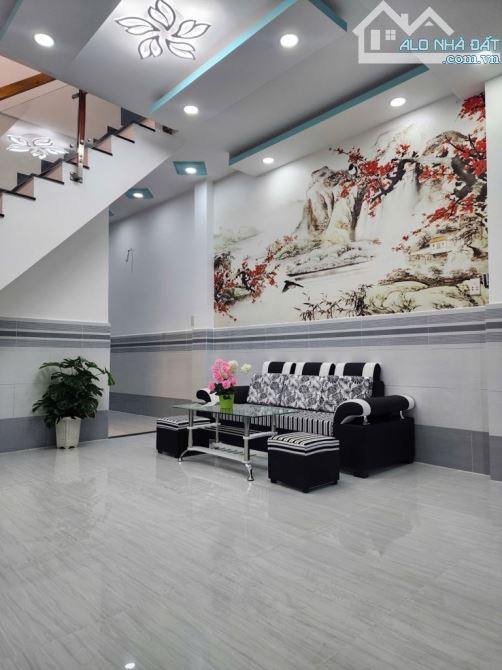 Quận 8, Phạm Thế Hiển, 2 tầng, Hẻm ba gác, 4,5x9m, nhỉnh 4 tỷ