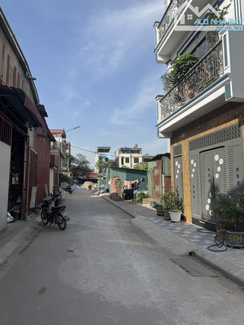 Bán gấp đất đấu giá Đại Áng ô tô ,phân lô ,vỉa hè ,khu vực đón đầu dự án giá 9.1 tỷ