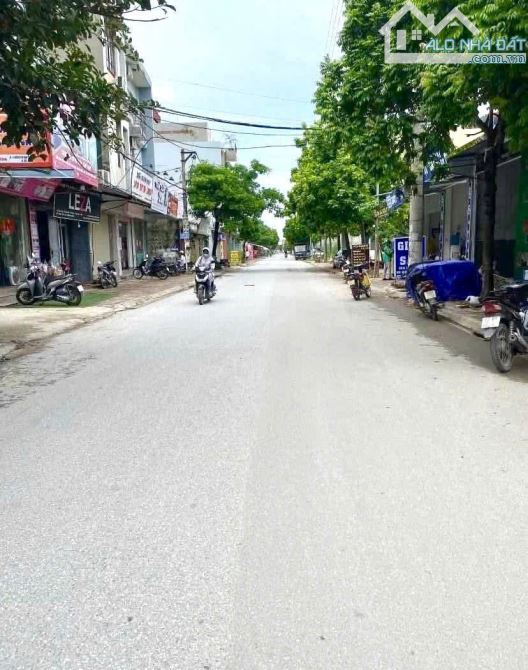 NHÀ MỚI  DI trạch–  KIM TRUNG HOÀI ĐỨC HÀ NỘI THIẾT KẾ HIỆN ĐẠI  DIỆN TÍCH 37M2 5 TẦNG