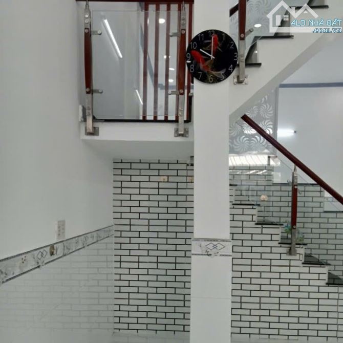 Chủ gấp bán nhà 55 m2, kiên cố, 2 tầng, quận 8, nhỉnh 2 tỷ