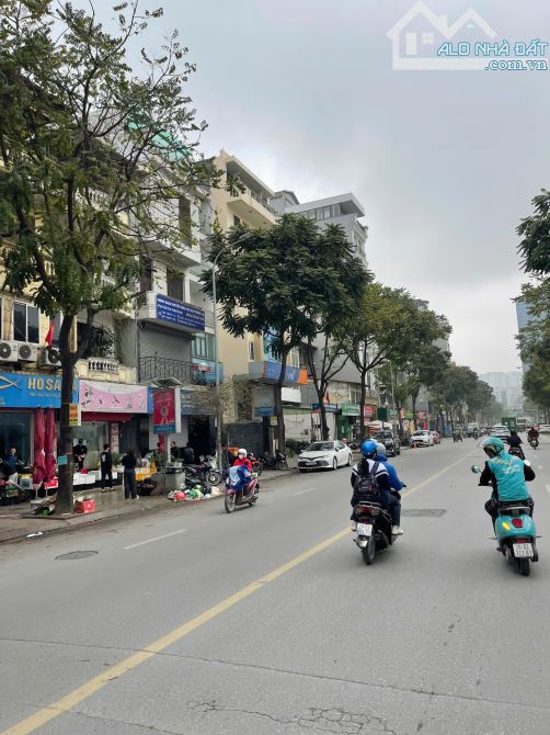 Bán Gấp, giá cả rất dễ nói chuyện. Bán Nhà 5 tầng mặt phố Lê Trọng Tấn- Thanh Xuân.