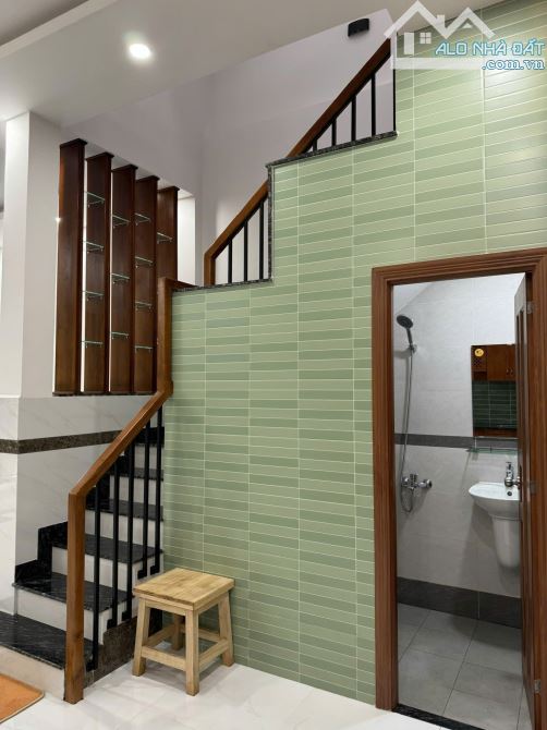 BÁN NHÀ HẺM NGUYỄN HỒNG ĐÀO P.14 TÂN BÌNH  5.6x10.2m 5.9 TỶ BỚT LỘC
