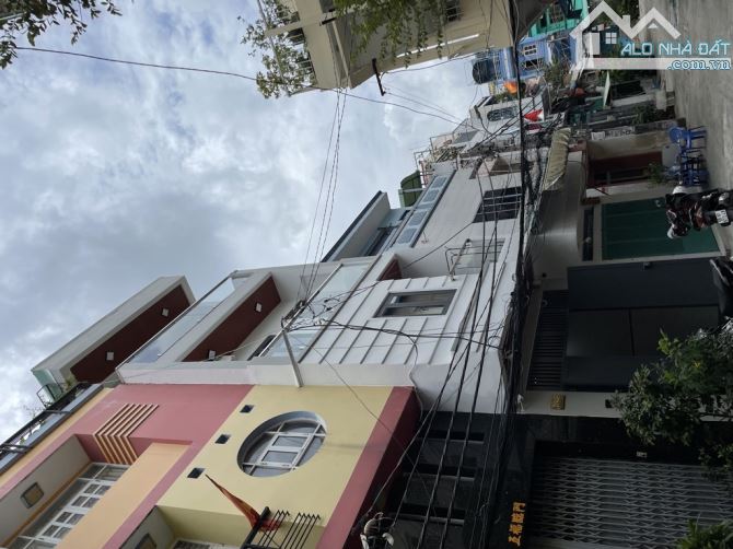 Nhà đẹp HXH Lạc Long Quân quận 11 giá chỉ 8,8 tỷ