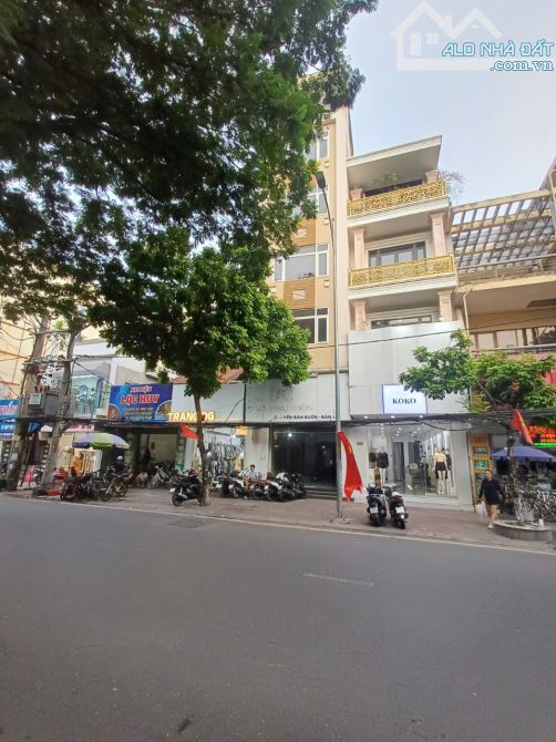Mặt đường Lê Lợi (gần phố Cấm) - 74,3m2 - ngang 4,1m - 2 tầng - vị trí đẹp - giá tốt 14,5