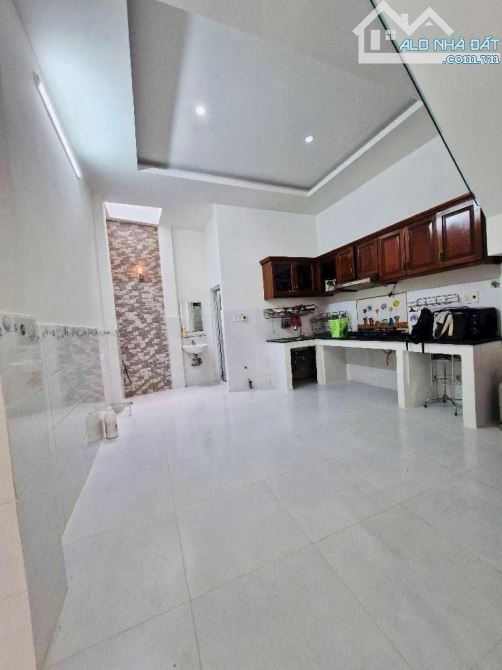 Bán nhà 4 tầng đường số 6,p.Long Trường Q.9, 52M Giá 5.2Tỷ TL