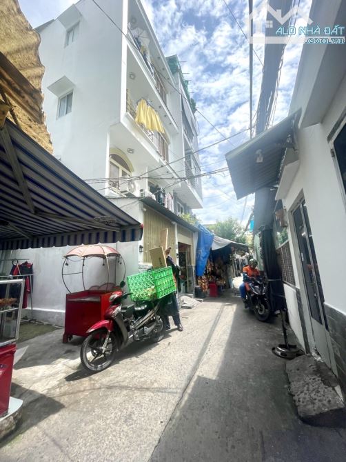 9,5 TỶ  NHÀ  2CĂN  LIỀN  KỀ 104M2  ĐIỆN BIÊN PHỦ