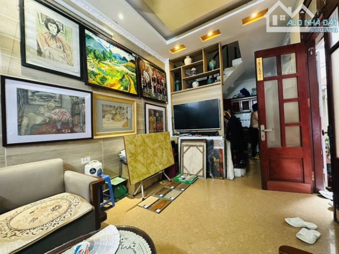 BÁN NHÀ TÂY SƠN – 35M2**5 TẦNG – MẶT TIỀN 9M - NGÕ RỘNG THOÁNG - GẦN Ô TÔ - NHỈNH 8 TỶ