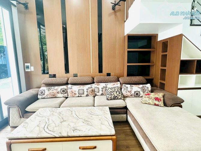 Bán nhà 4 tầng độc lập khu Tái Định Cư Sao Sáng - Hải An ô tô đỗ cửa