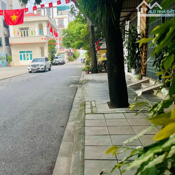 GIẢM CHÀO BÁN GẤP, Ô TÔ LÙI CỬA, QUANG TRUNG, HÀ ĐÔNG 40M NHỈNH 7 TỶ, CÓ THƯƠNG LƯỢNG.