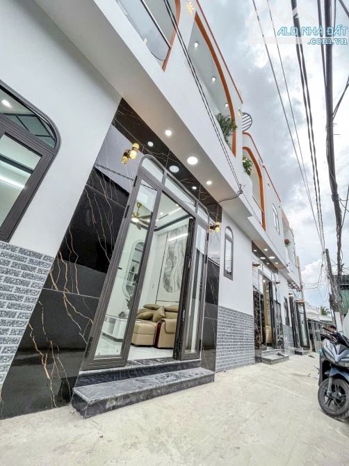 BÁN 3 CĂN NHÀ PHỐ TRỆT LẦU MỚI 100% CÁCH CHỢ AN BÌNH 100M - ĐƯỜNG HOÀNG QUỐC VIỆT - TP CẦN - 10