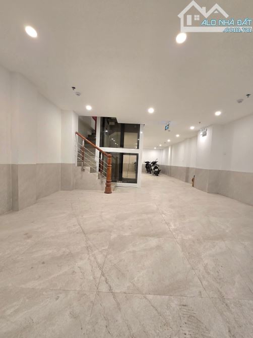 Toà CCMN xây mới 7 tầng ngõ 72 Tôn Thất Tùng, 23 phòng~150 tr/th, sổ 90m2. Giá 27 tỷ - 10