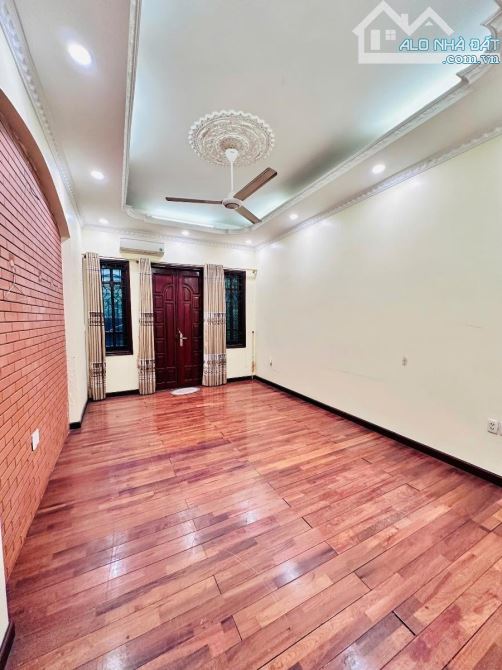 bán nhà Chùa Láng – 56m², 5 tầng, lô góc vip, ô tô đỗ cửa, giá 20 tỷ - 10