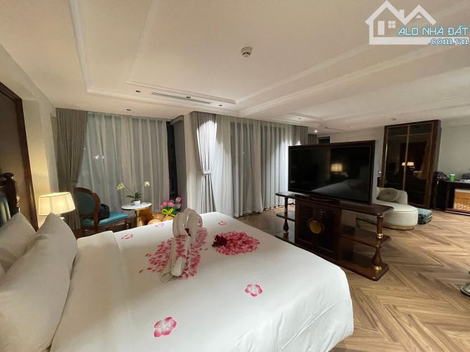 Cần bán tòa khách sạn 12 tầng phố Đội Cấn 220m2, MT 8m, Giá 179 tỷ - 10