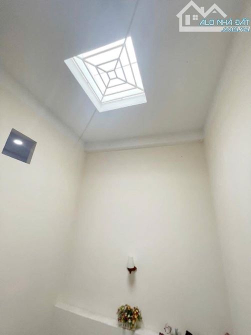 Nhà 3 tầng 4 phòng ngủ hẻm xe hơi thông 70m2 đường Dương Quảng Hàm Phường 5 Gò Vấp - 11
