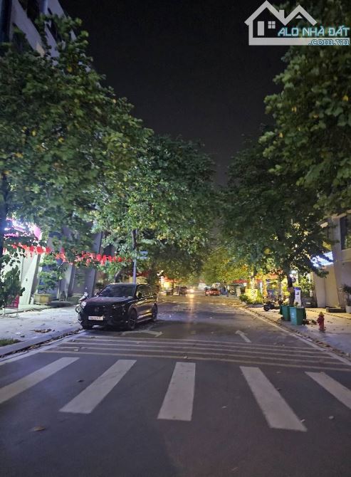 SIÊU PHẨM - BỘ ĐÔI - BT, LIỀN KỀ 7 TẦNG, KHU TSQ GALAXY VẠN PHÚC, HÀ ĐÔNG, DT 195M2 - 1