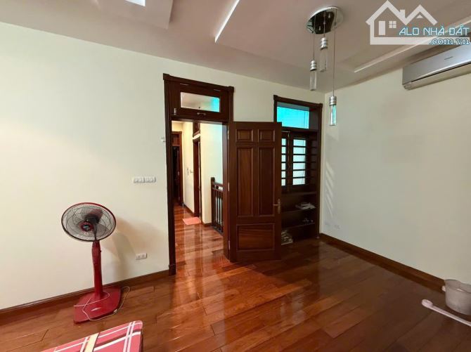 Cho thuê nhà Đội Cấn – Ba Đình DT 85m x 5 tầng, ôtô vào nhà giá thuê 18tr/th - 1