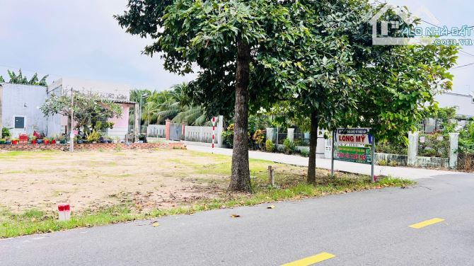 🍀Long Mỹ Xã Phước Hải tp HCM 🔺DT: 180m2  (11x16m) sẵn 80tc Đường nhựa tim vàng.  Khu dân - 1