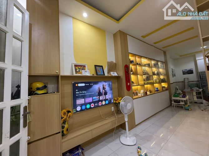 Nhà Mới Hẻm xe hơi Thông Độc Lập dt 3.8x12m Nhà 3 Tấm GIá 7.1 Tỷ - 1
