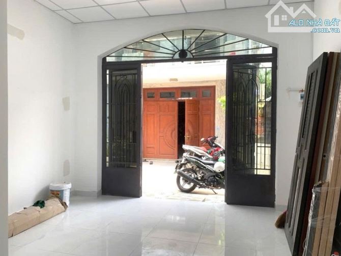 BÁN NHANH NHÀ TRƯỜNG CHINH –PHAN VĂN HỚN, Q.12 - 2 TẦNG- DT 68m2 - NHỈNH 4 TỶ - 1
