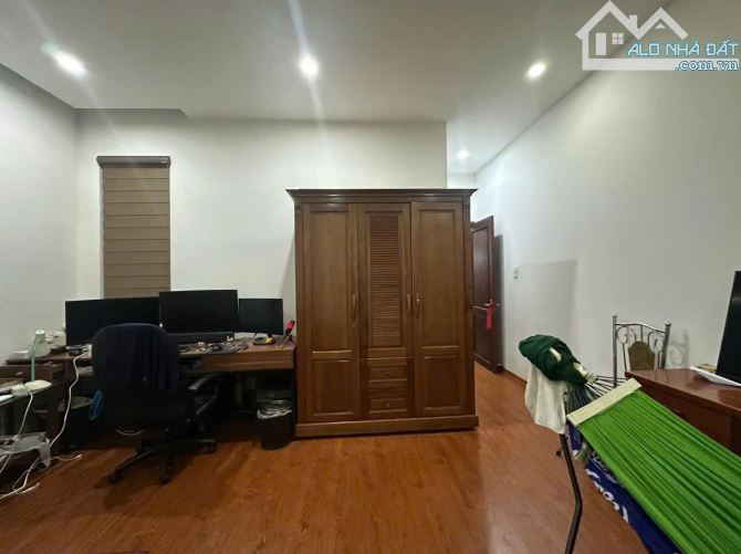 Bán nhà 3 tầng đường Trần Khánh Dư , khu phố An Thượng gần biển Mỹ Khê Đà Nẵng - 1