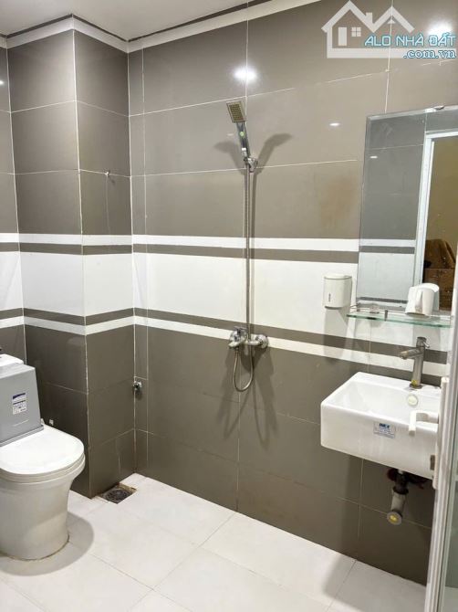 NHÀ ĐẸP 2 LẦU 80M2 3PN 4WC FULL NỘI THẤT SÂN OTO, ĐƯỜNG 38 GẦN CHỢ HIỆP BÌNH, PVĐ - 1