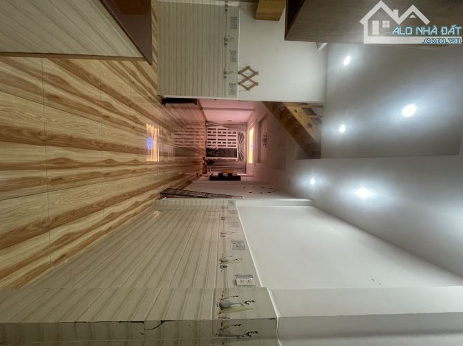 Nhà siêu rộng 76m2 - 4x19 - có 3 phòng ở ngay 86 Ni Sư Huỳnh Liên, Tân Bình - 1