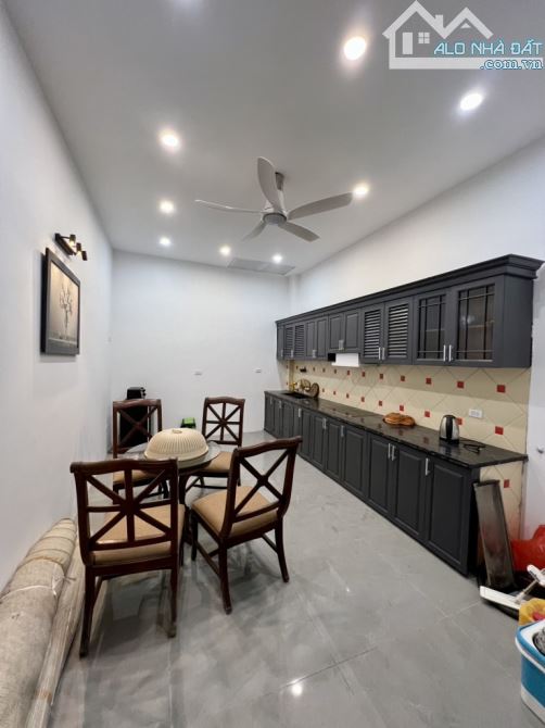 Bán nhà Việt Hưng - Long Biên - DT 77m 4 tầng  - Giá tốt - 1