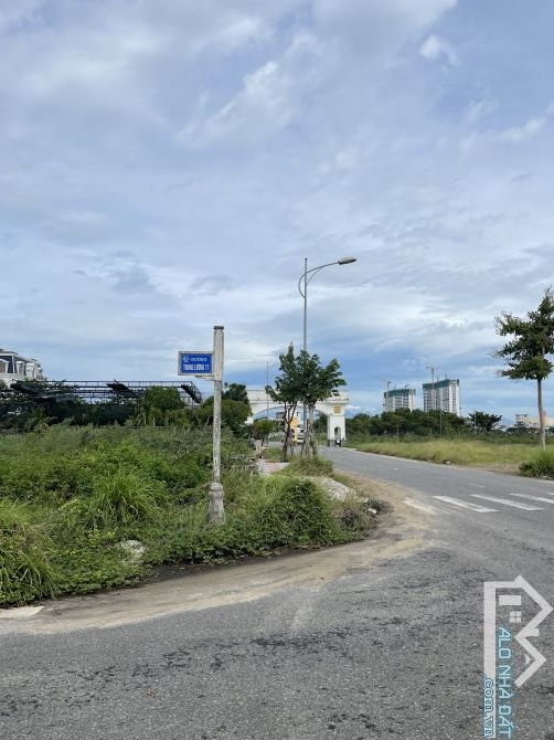 Bán đất 250m2 khu biệt thự Đảo Vip hướng Đông Nam - 1
