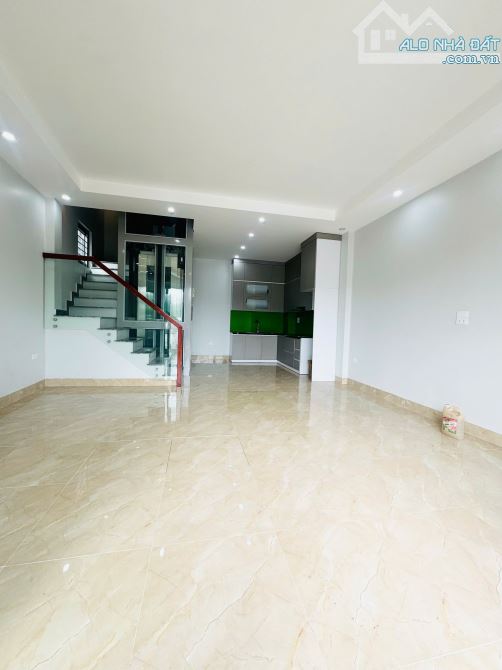 Bán rẻ, nhà đẹp Long Biên, mặt phố lô góc mới 83 m2 x 5 tầng, thang máy - 13,8 tỷ - 1