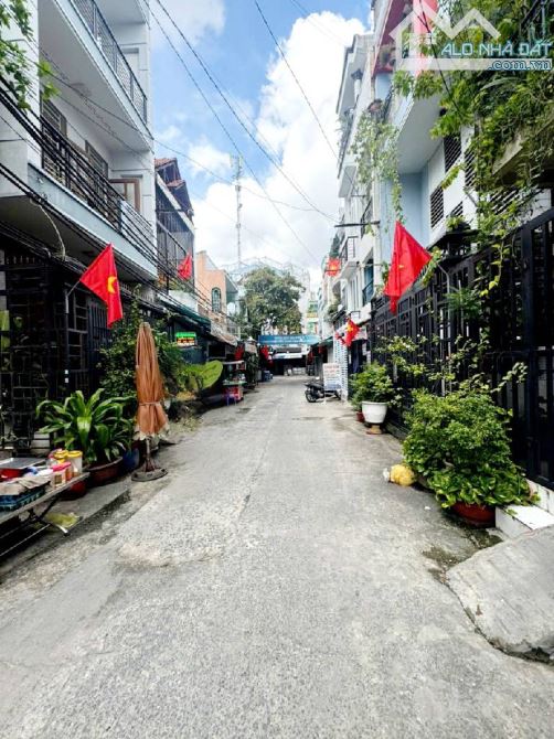 CHỈ 6 TỶ 8 - 48 M2 - 3TẦNG - HẺM XE HƠI - DƯƠNG BÁ TRẠC - QUẬN 8 . - 1