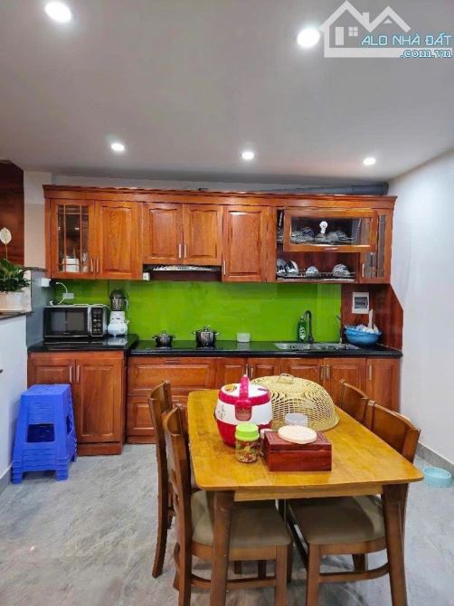 BÁN NHÀ PHỐ HOA LÂM,  LONG BIÊN  , DT 33M , 5 TẦNG , Ô TÔ ĐỖ CỔNG , CHỈ 5,5 TỶ - 1