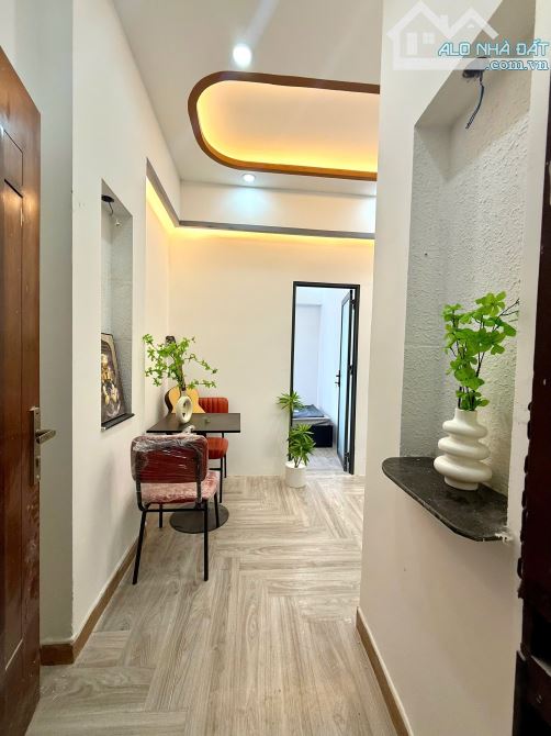 Căn hộ dịch vụ 2PN ban công đường 3/2 Q10 - gần Vạn Hạnh Mall, Vincom Plaza, VN Quốc Tự,.. - 1