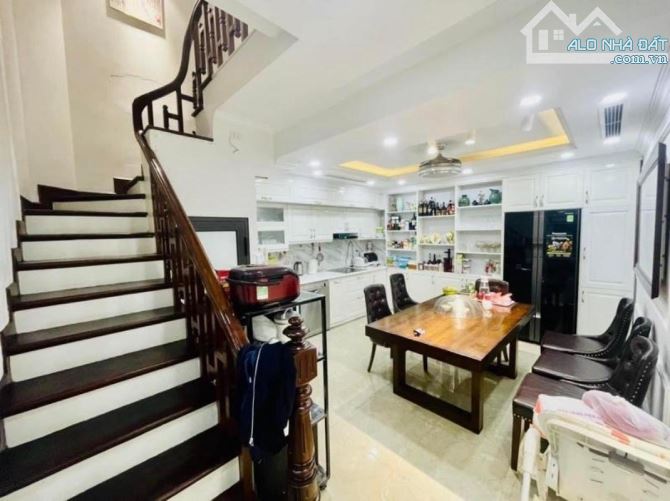 Bán Nhà Nguyễn Trãi – 63m2 x 5T, 7PN, Full Nội Thất – Ngõ Rộng, Giá Chỉ 10.6 Tỷ! - 1