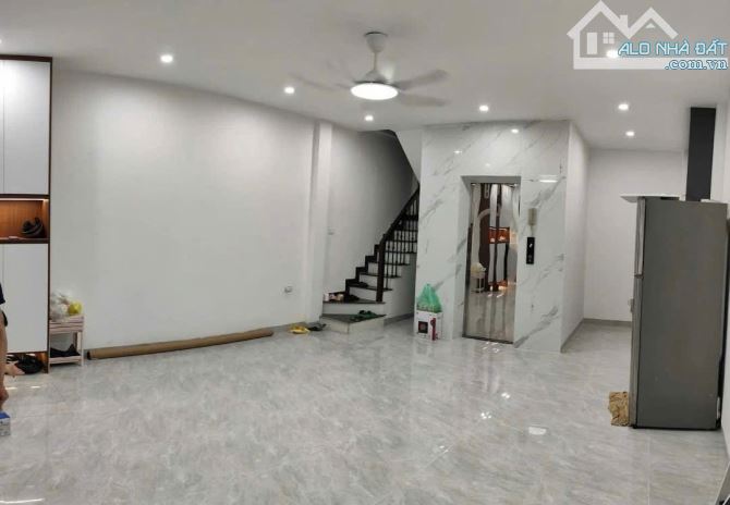 Nhà đẹp Nguyễn Trãi – Ô tô đỗ gần – Thang máy – Nội thất cao cấp – 12,8 tỷ - 1