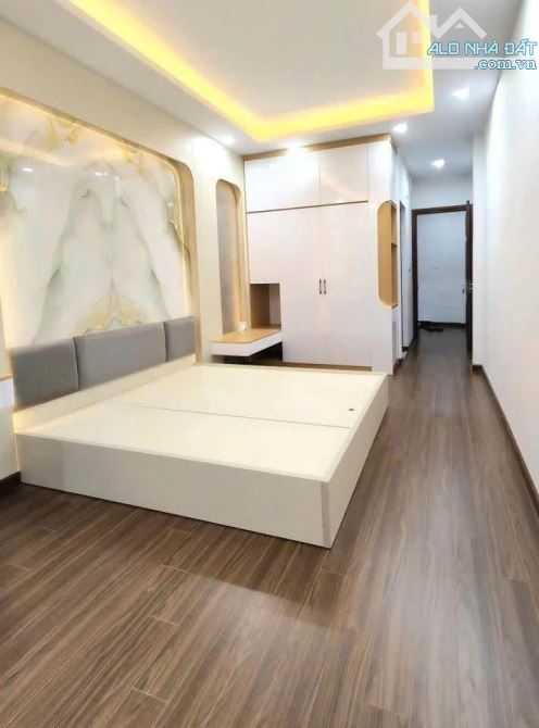 Bán nhà Cổ Nhuế, 40m x 5 tầng, nội thất đẹp, ngõ thông ô tô, nở hậu, vượng khí - 1