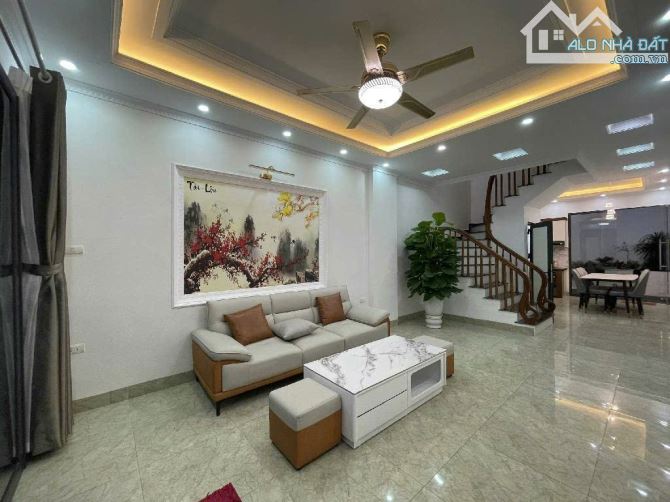 BÁN NHÀ 4 TẦNG PHỐ NGÔ GIA TỰ - DT 58M - MT 4M - Ô TÔ - FULL NỘI THẤT - GIÁ 11.8 TỶ - 1