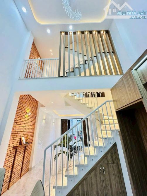 Hàng mới chưa tới 3 tỷ. Nhà 60m² Ni Sư Huỳnh Liên xây 5 tầng. Hẻm oto thoáng, sổ riêng - 1