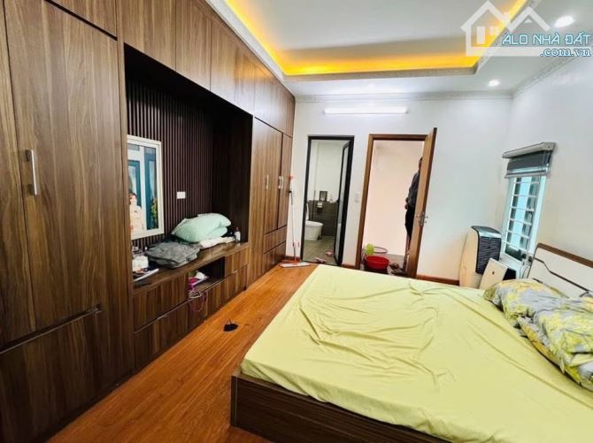 🚨 HIẾM – NHÀ 5 TẦNG ĐƯỜNG 422 GẦN NGÃ TƯ TRÔI - CHỈ 3,8 TỶ! 🚨 - 1