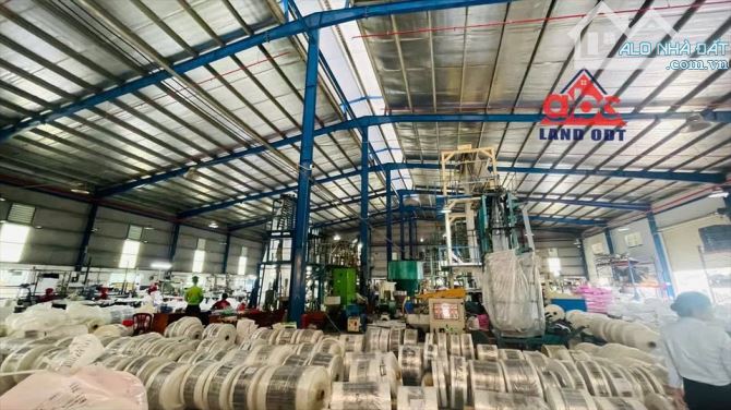 X085 Bán xưởng trong khu CN Trảng Bom Đồng nai DT : 11000m2 - Giá 90ty - 1