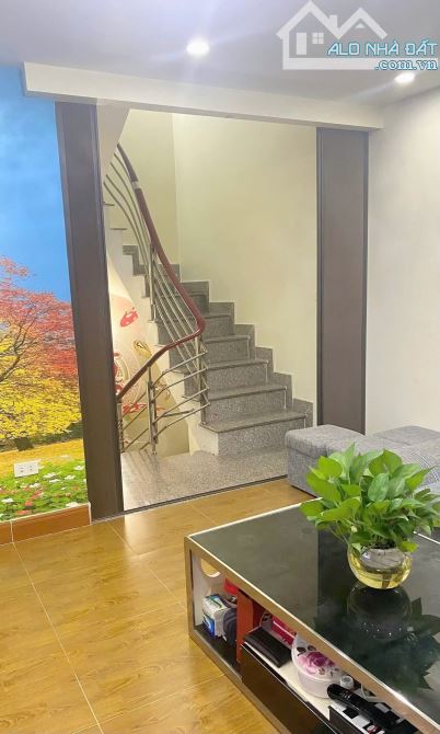2,89 tỷ bán Nhà 3,5 tầng tại Lạch Tray, hàng kên, Lê Chân.  Diện tích 38m , hướng nam , ng - 1