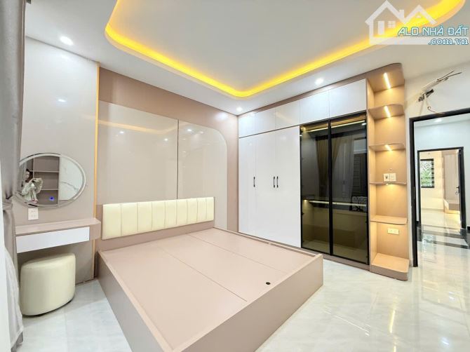 Bán nhà 4 tầng xây mới ô tô đỗ cổng sát Aeon - 1
