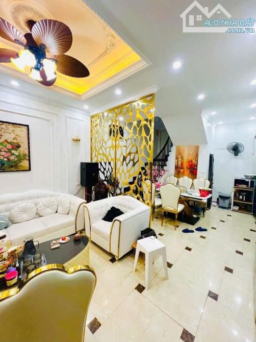 Bán nhà ngõ 279 Đội Cấn - 8m ra ô tô đỗ - Tầm giá 10 tỷ - 1