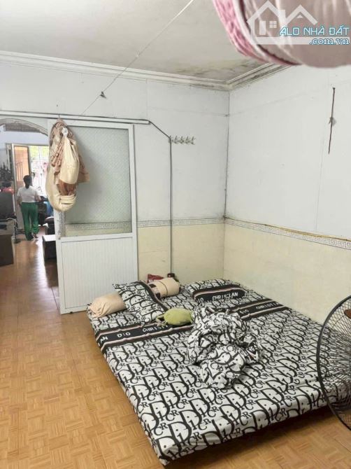 BÁN ĐẤT TẶNG NHÀ – TRẠI CHUỐI, 70m2 chỉ có 2,25 tỉ - 1