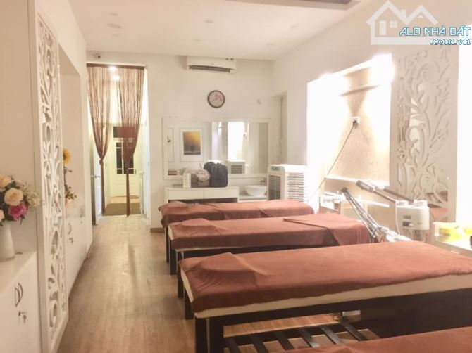 Bán Nhà Mặt Phố Nguyễn Chí Thanh,Quận Đống Đa.38m. Mặt tiền 4.5m. Vỉa hè rộng,KD sầm uất. - 1