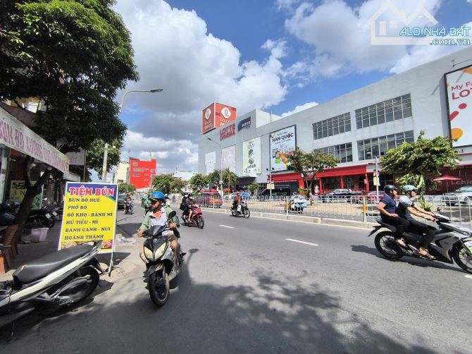 Bán Nhà Ngang Khủng Sát MT Nguyễn Văn Lượng P.10-GV. DT: 7X17 cn 110m2. Nhà 3 Lầu 14.5 TỶ - 1