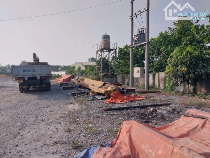 B.án mặt tiền khu vực Biên Hòa. Đồng Nai. Tuyến đường thông thương các KCN lớn..  + DT: 80 - 1