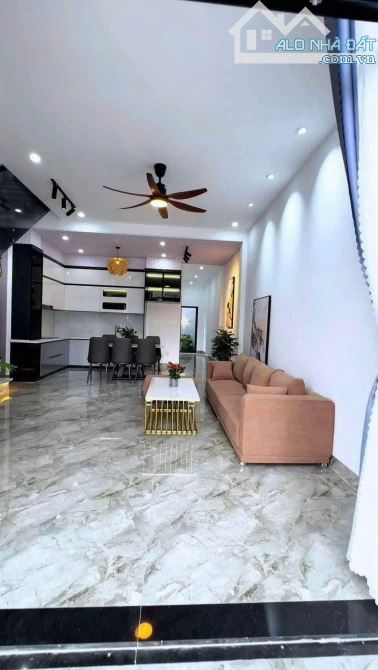 Giảm 200 triệu cần bán gấp trong tuần căn nhà gần chợ Phú lạc - Trịnh Quang Nghị - 1,25 TỶ - 1