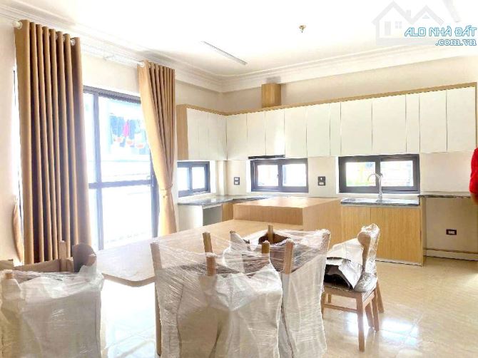 SIÊU VIP LỆ MẬT VIỆT HƯNG, NHÀ MỚI, LÔ GÓC 46 M², 6 TẦNG THANG MÁY, Ô TÔ VÀO NHÀ. - 1