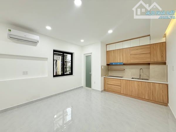 NHÀ MỚI ĐẸP LÊ QUANG ĐỊNH - XE HƠI ĐỔ CỬA - 30M2 - 2 TẦNG - CHỈ 5.X TỶ - BÌNH THẠNH . - 1